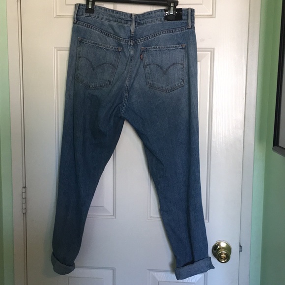Vintage Levi's High Waist Jeans - Picture 5 of 7